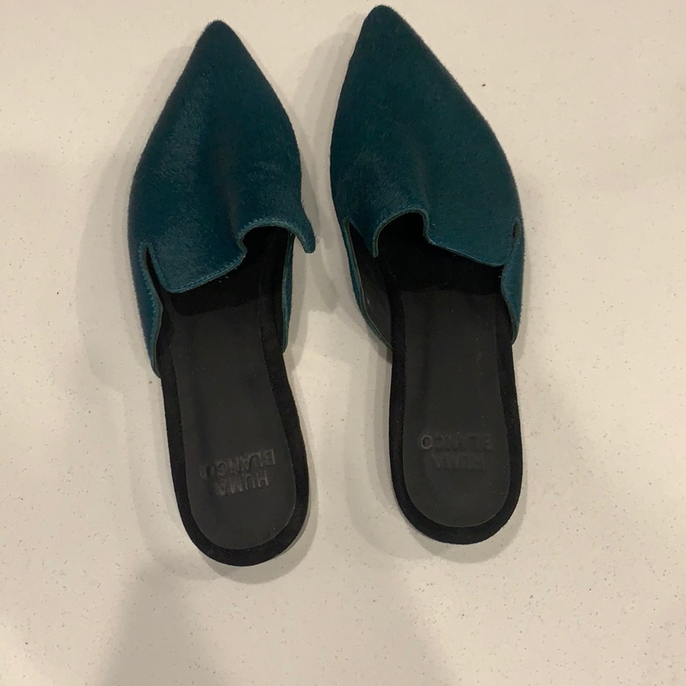 NWOT Green Calf Leather Flats - Blanco Huma